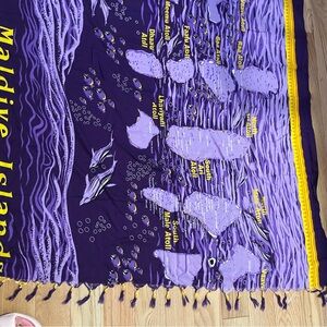 Artwear Square Wall Art Scarf (2)